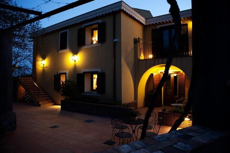 La Terra Del Mezzo Βίλα Riposto Εξωτερικό φωτογραφία